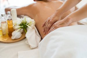 lieu-phap-massage-tri-lieu-la-gi-4-quan-niem-sai-lam-ve-massage-tri-lieu